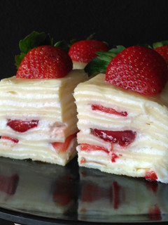 Foto resep Vanilla Strawberry Mille Crepe Bites 🍓