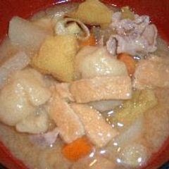 A picture of Suiton Dumpling Soup With Pork.