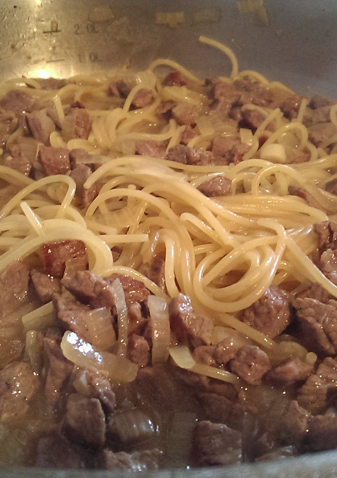 A picture of Simple beef spaghetti.
