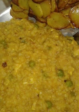 A picture of Khichdi.