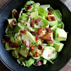 A picture of Avocado & bacon salad.