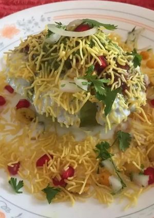 पालक राज कचौड़ी(palak raj kachodi recipe in hindi) रेसिपी मुख्य फोटो
