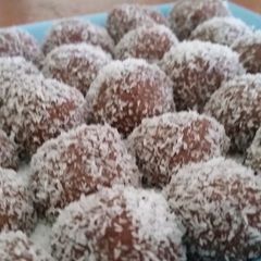 A picture of Tim Tam Choccy Balls.
