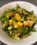Ensalada Verde con Mango y Manzana