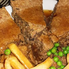 A picture of Minced beef pie.
