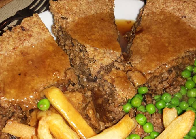 Minced beef pie