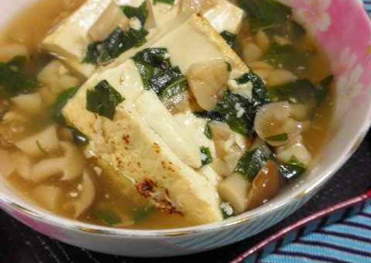 Recipe of Homemade Tofu with Shimeji Mushroom and Shiso Sauce