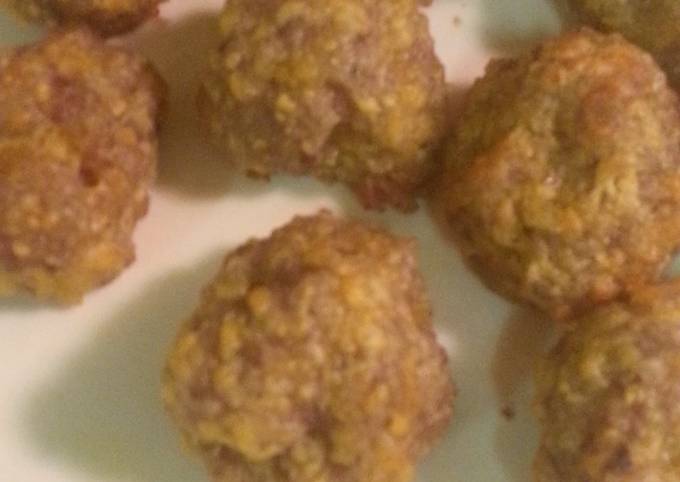Recipe of Speedy 3 ingredient sausage balls