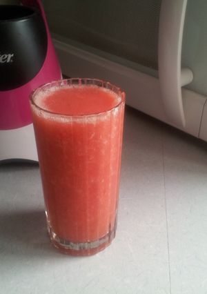 A picture of Strawberry sippin soda.