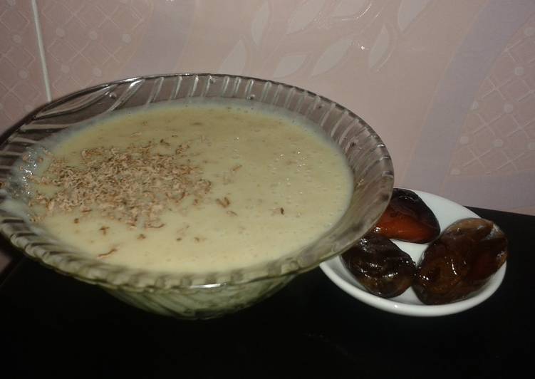 Simple Way to Prepare Delicious Tasteful khaki and dates juice