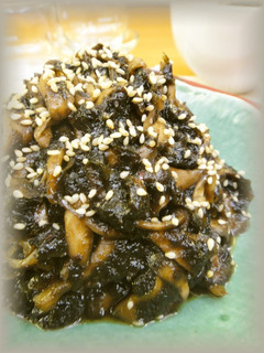 A picture of Maitake Mushrooms and Nori Seaweed Tsukudani.