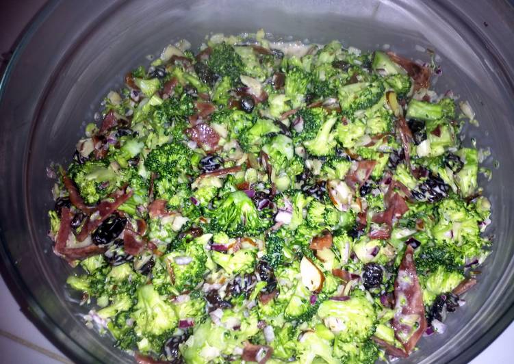 Recipe of Award-winning broccoli salad