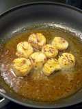 Seared Scallops With Sherry And Herb Sauce