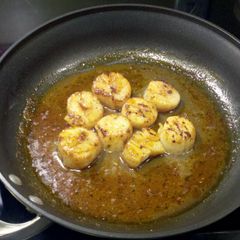 A picture of Seared Scallops With Sherry And Herb Sauce.