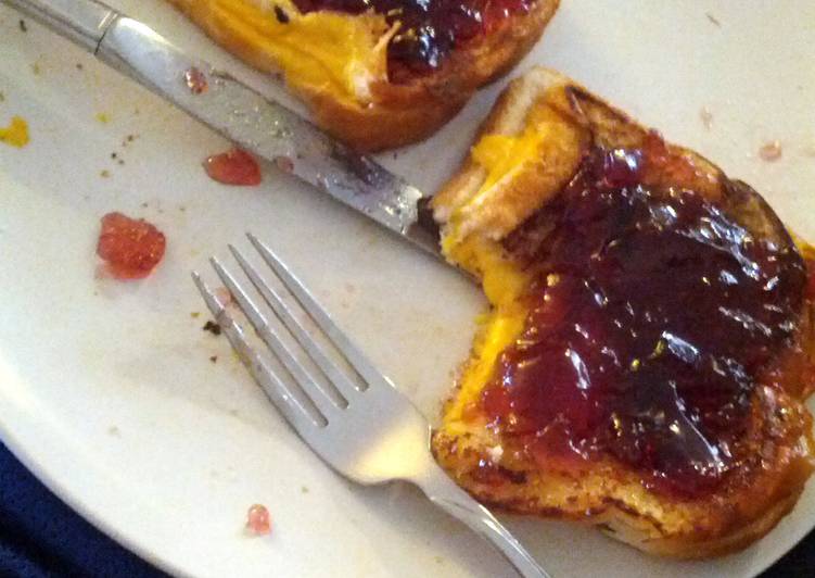 Grilled cheese sandwiches with jelly