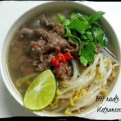 A picture of Vietnamese beef noodle soup.