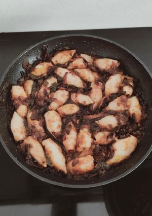 Una foto de Chipirones encebollados