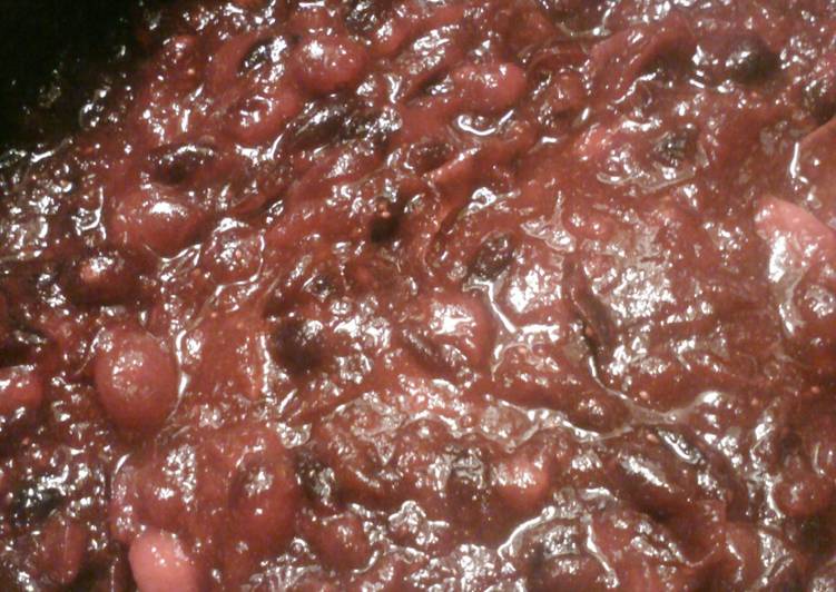 Steps to Make Favorite Squiggy’s Cranberry Sauce