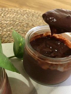 Una foto de Postre Vegano de Chocolate 🍫 🥣