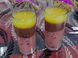 عصير الخوخ وفراولة وبرتقال