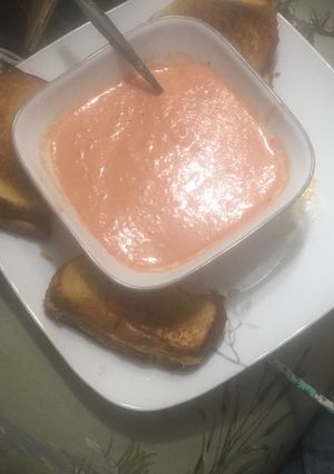 A picture of Tomato soup.