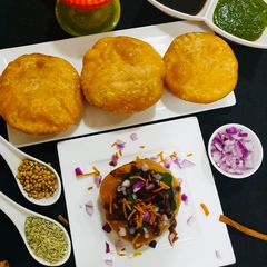 A picture of Moong dal kachori chaat.