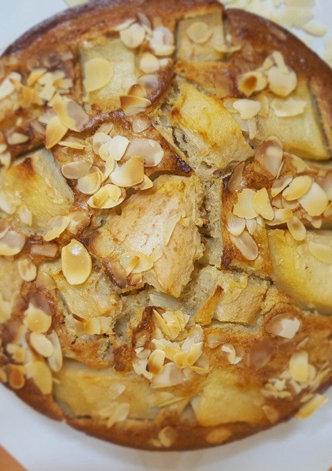 Una foto de Bizcocho de pera y kéfir