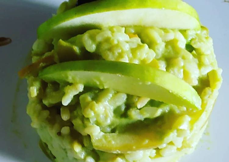 Tortino di riso alla mela e avocado