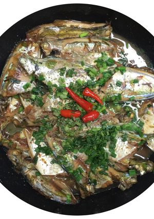 Hình của món Cá chỉ vàng kho.