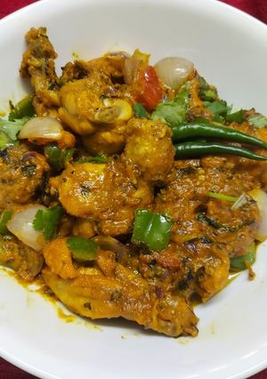 A picture of Restaurant Style Chicken Do Pyaza.