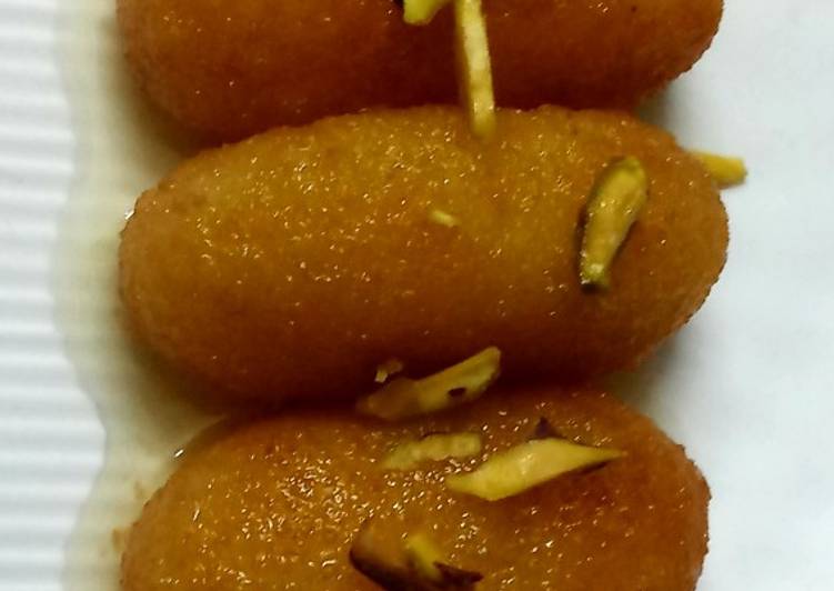 Sooji Gulab jamun