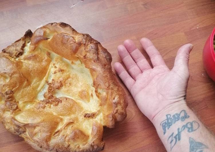 How to Prepare Speedy Giant Yorkshire puddings