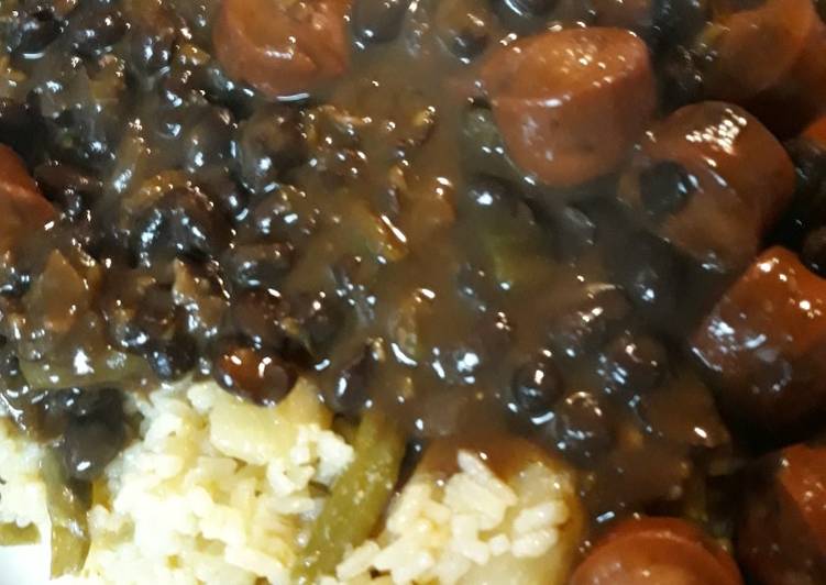 Simple Way to Prepare Perfect Black Beanie Weenies