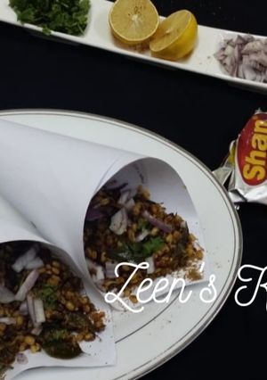 A picture of Sprouted Moong Jor Garam.