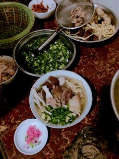 Hình của món Bún bò giò heo.