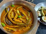 বেগুন দিয়ে কোকিলা মাছের ঝোল (begun diye kokila macher jhol recipe in Bengali)
