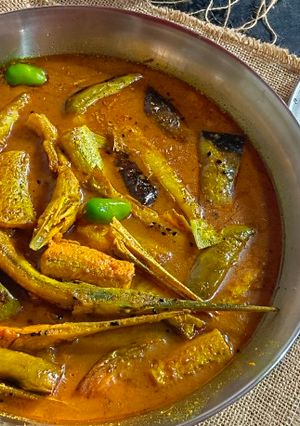 বেগুন দিয়ে কোকিলা মাছের ঝোল (begun diye kokila macher jhol recipe in Bengali) রেসিপির প্রধান ছবি