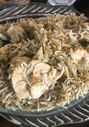 A picture of Chicken Pulao.