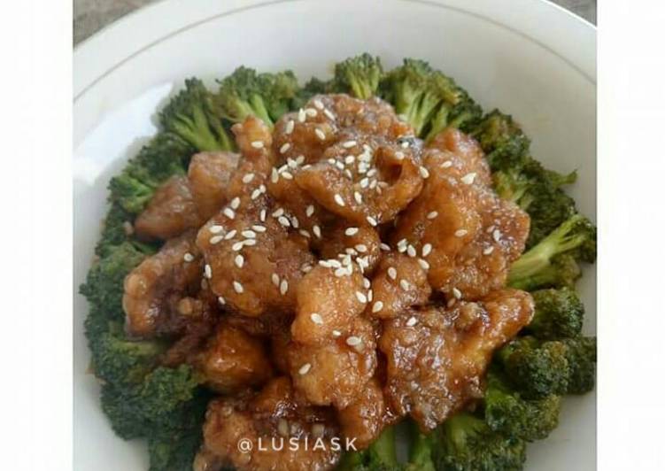 Mongolian Chicken with Brokoli