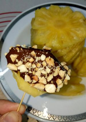Hình của món Thơm phủ Chocolate.