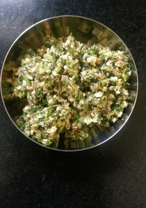 लहसुन की हरी कुरमुरी चटनी(lehsun ki hari kurmuri chutney recipe in hindi) रेसिपी मुख्य फोटो