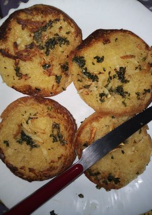 A picture of Garlic bread.