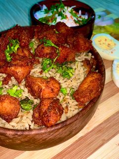 பொரிச்ச கோழி பிரியாணி (சிக்கன் 65 பிரியாணி) (Chicken 65 biryani recipe in tamil) செய்முறை முக்கிய புகைப்படம்