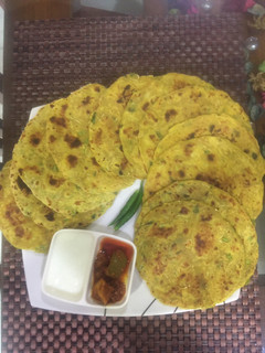 દૂધીના થેપલા (Dudhi Thepla Recipe In Gujarati) રેસીપી મુખ્ય ફોટો