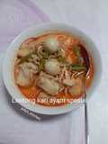 Lontong kari ayam spesial