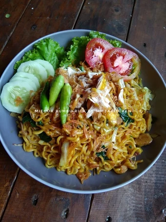 Langkah Mudah untuk Membikin Resep Mie goreng bumbu rica yang Lezat Sekali Anti Ribet, Lezat Sekali
