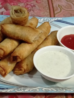 A picture of Spring rolls.