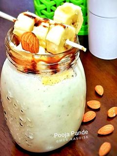 थिक आइस क्रीम बनाना शेक (Banana Shake With Ice Cream Recipe In Hindi) रेसिपी मुख्य फोटो