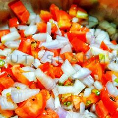 A picture of Onion tomato Koshimbir.