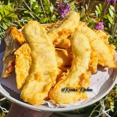 A picture of BANANA FRITTER (PISANG GORENG).